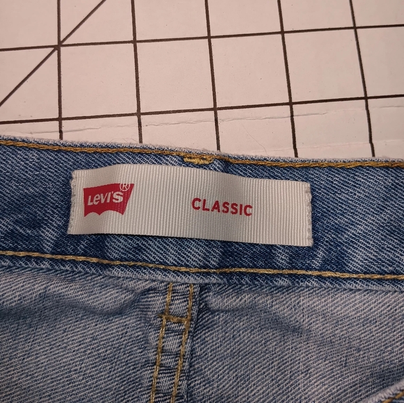 Levi's Distressed denim jeans w/ repairs, 16reg/28x28, Blue, Great condition - Picture 3 of 6